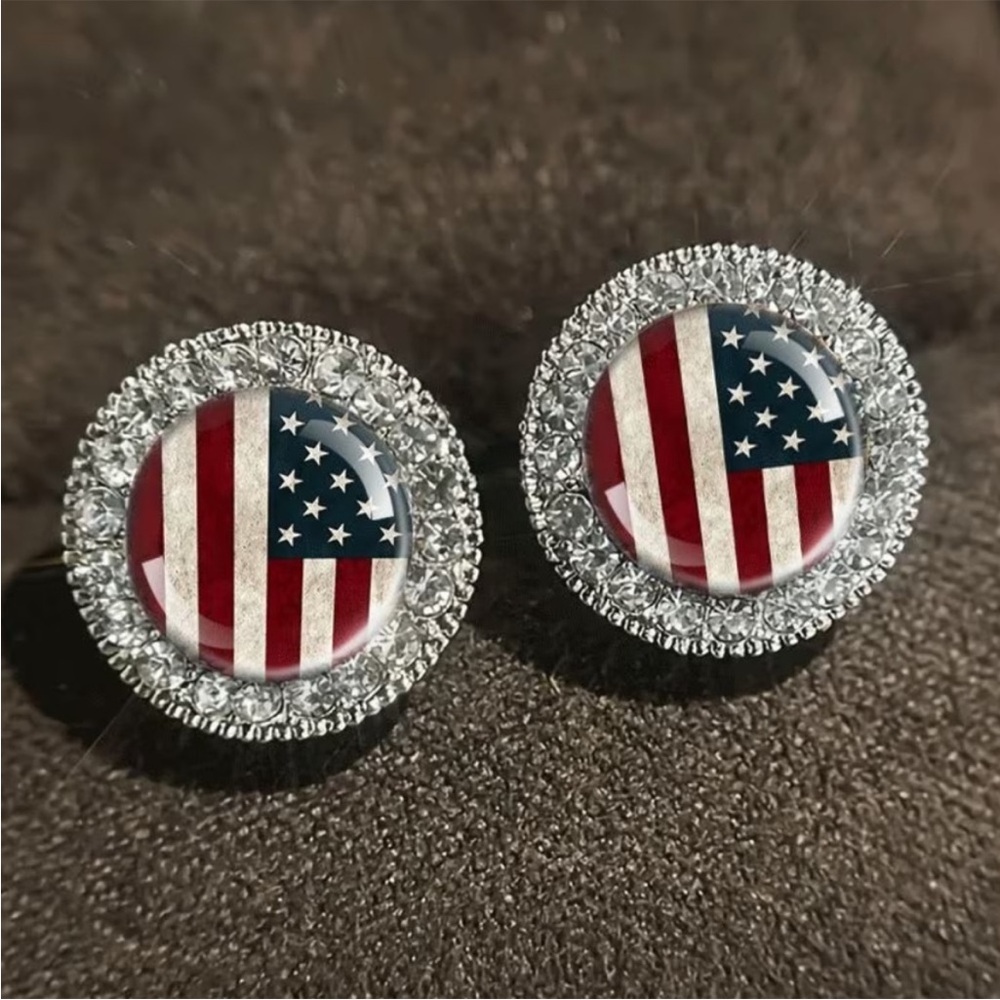 Elegant American Flag Stud Earrings - Picture 2 of 3